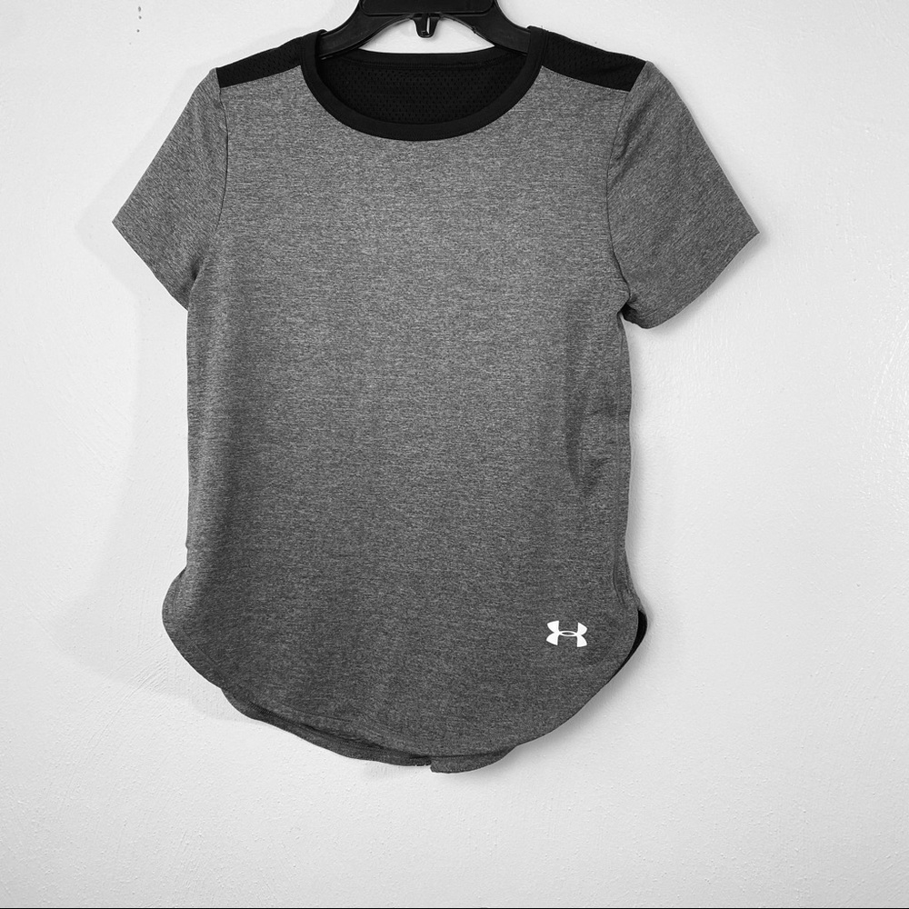 Kid Er Amour Under Armour Un Top. Gray. Sz XS.